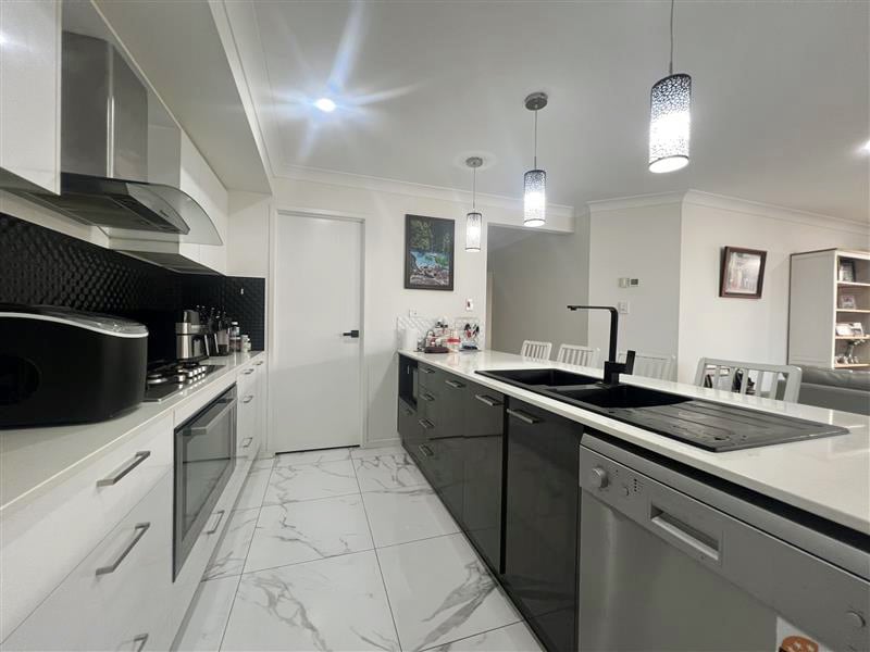 a0604a92-a9a9-49ac-b42d-02c0ddb090fa